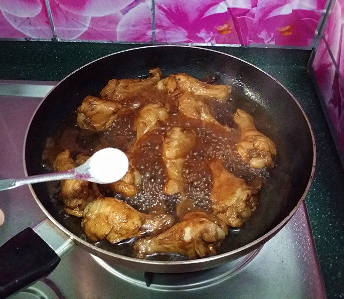 可乐鸡翅根,视口感,补充少许的盐