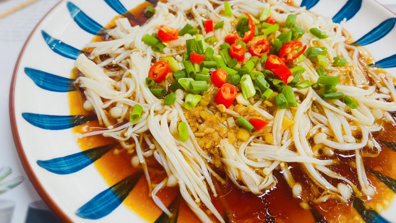 蚝油金针菇,蚝油金针菇味道鲜美,营养丰富!