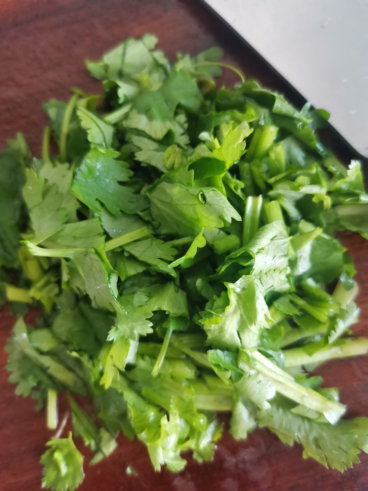 土豆泥生菜农家打包饭,<a style='color:red;display:inline-block;' href='/shicai/ 131'>香菜</a>切末