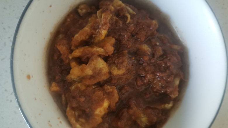 土豆泥生菜农家打包饭,炸好<a style='color:red;display:inline-block;' href='/shicai/ 9'>鸡蛋</a>酱备用