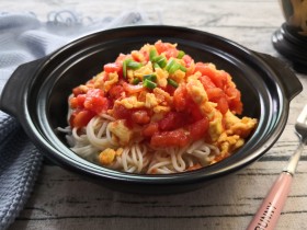 西红柿鸡蛋拌面