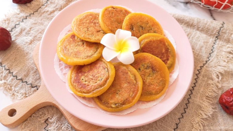 南瓜糯米饼,好漂亮的南瓜糯米饼。