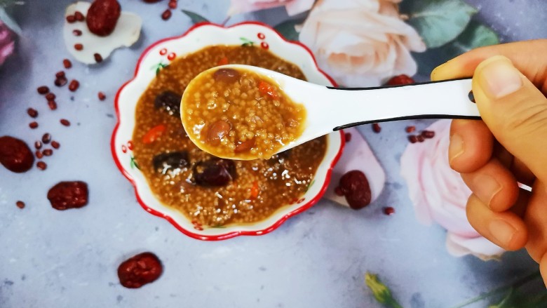 红豆小米粥,早上喝一碗,暖暖在心间
