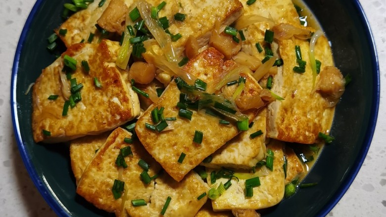 瑶柱烧豆腐,一盘美味的豆腐就出锅喽