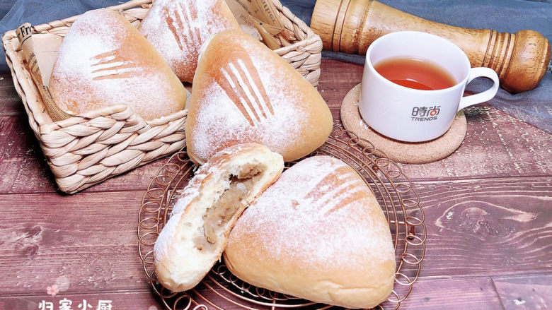 板栗饼,吃起来吧!