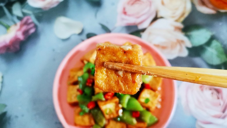 丝瓜炖豆腐,成品图!豆腐外焦里嫩,咸香美味!
