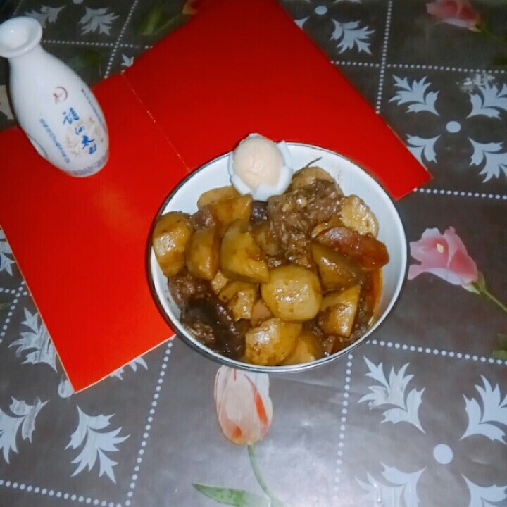 红烧芋头,红烧芋头,香味美食。