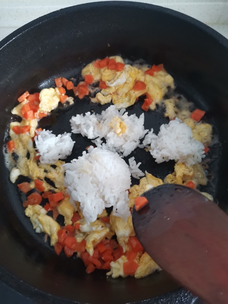 蛋炒饭,加米饭