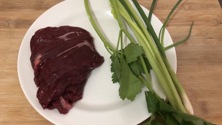 潮汕牛肉丸,准备食材(没买到后腿肉)