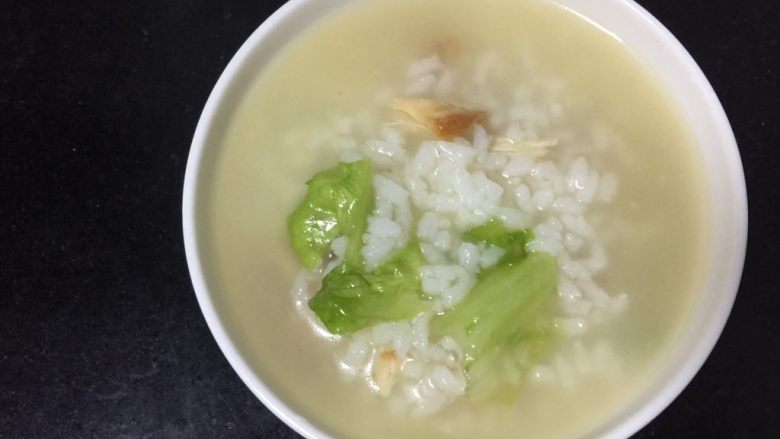 鸡肉生菜粥,煮好的鸡肉生菜粥