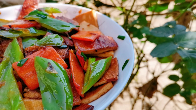 青椒炒豆干,开吃吧！