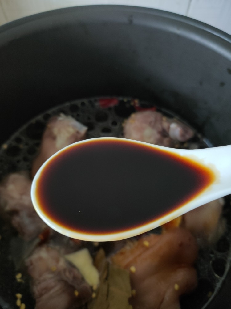 懒人猪蹄,4勺生抽，1勺老抽