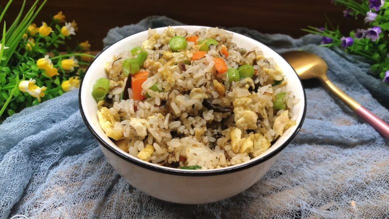 橄榄菜炒饭,开吃,好香啊!味道超赞!