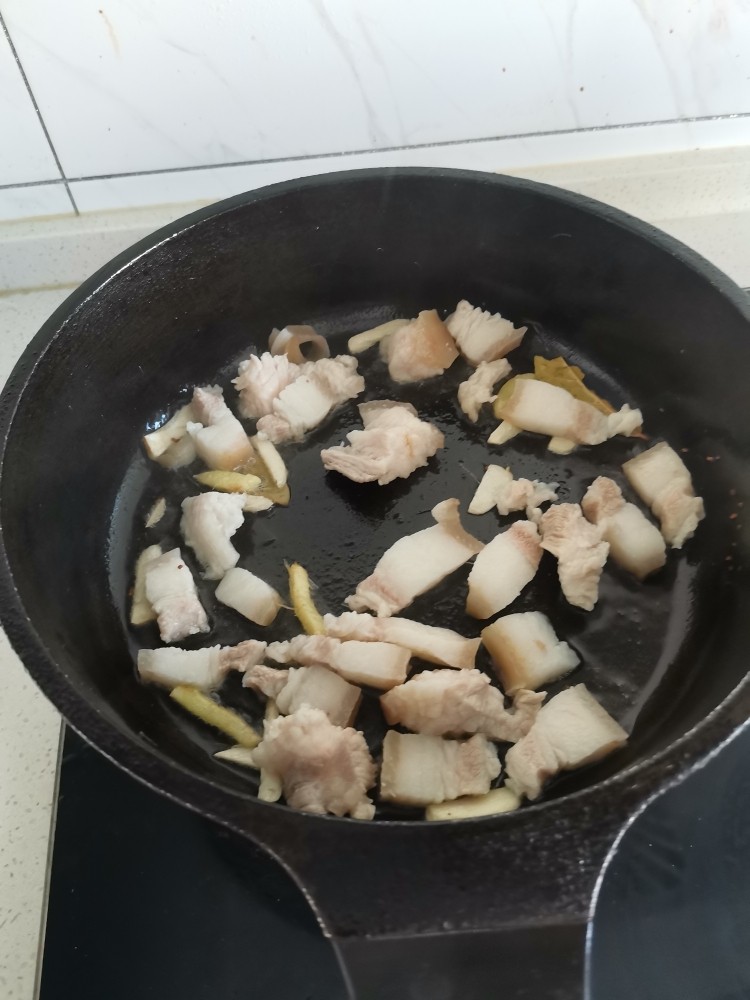 红烧肉炖豆角,下肉