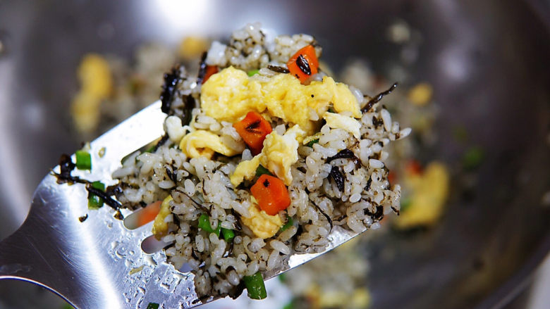 橄榄菜炒饭,看!很诱人哦,香味浓郁