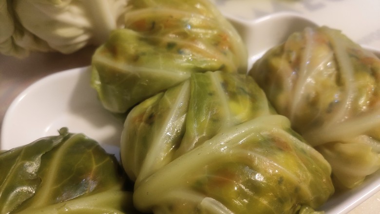 素裹杂菜,陆续包完其他, 完成