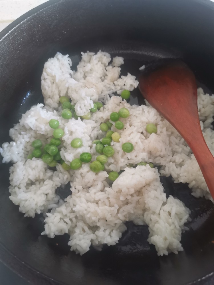 鲜虾鸡排饭,加青豆