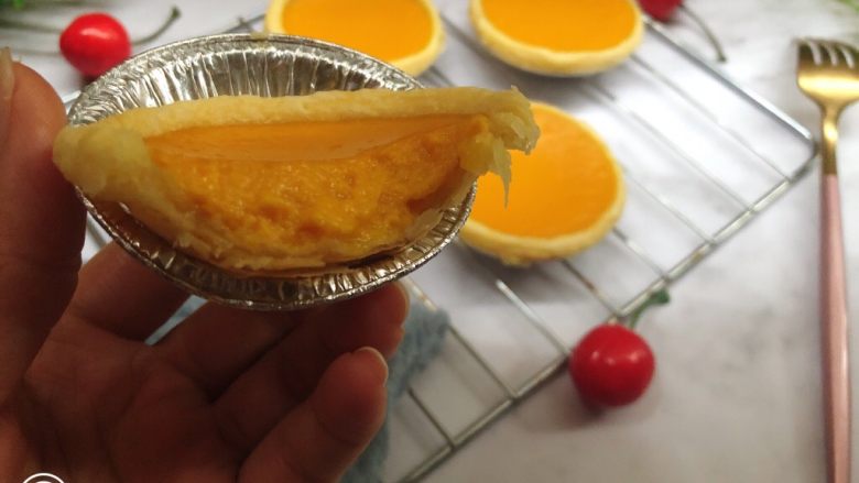 南瓜挞,开吃,味道不错!外酥脆里软香甜。