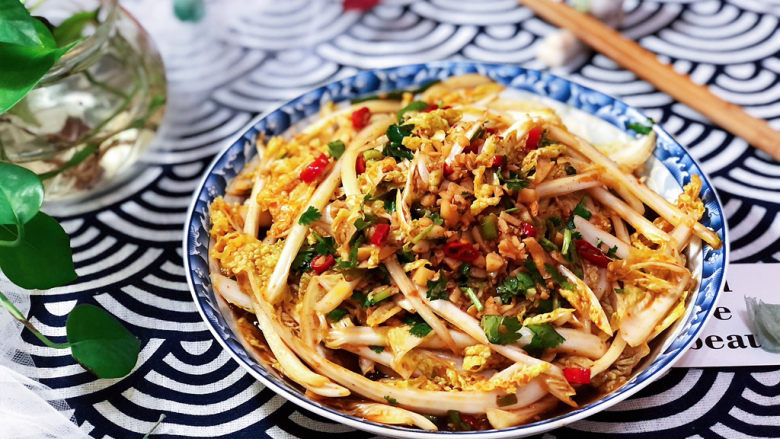 酸辣娃娃菜,成品