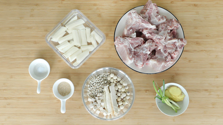 祛湿新食谱:排骨四神汤,准备好食材