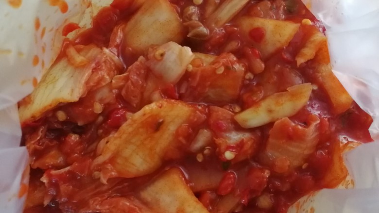 辣白菜五花肉,<a style='color:red;display:inline-block;' href='/shicai/ 2863'>辣白菜</a>色白带红,发酵美食,口感辣、脆、酸、甜。切成小块儿。