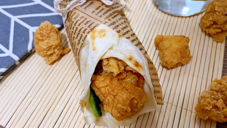 老北京鸡肉卷,卷起来吧,看着是不是很好吃的样子。