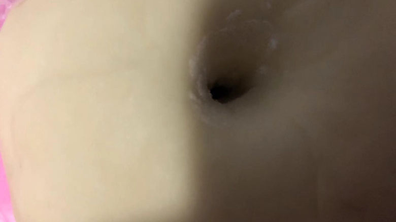 虾仁培根披萨,发酵至两倍大小,手指沾面粉戳洞,洞口不回缩不塌陷即可。