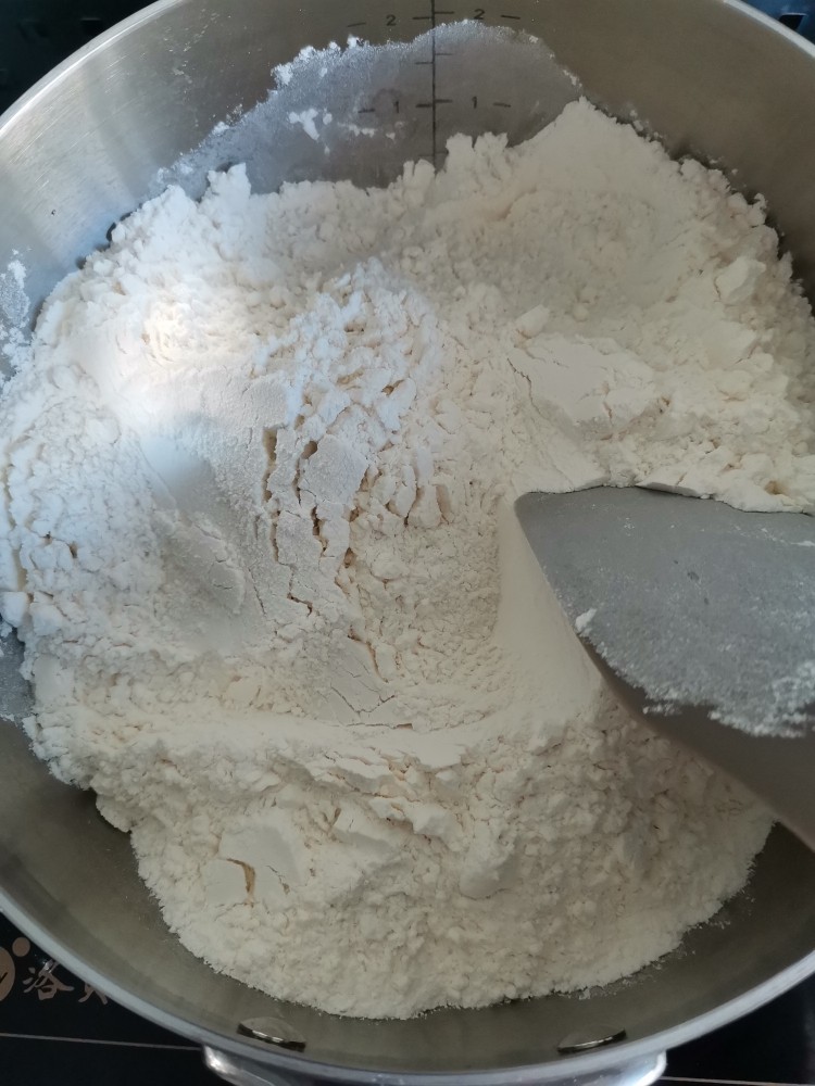香浓油茶面,另起锅,白面到入锅中
