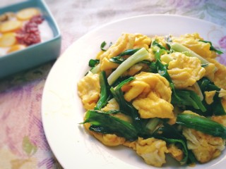 小葱炒鸡蛋