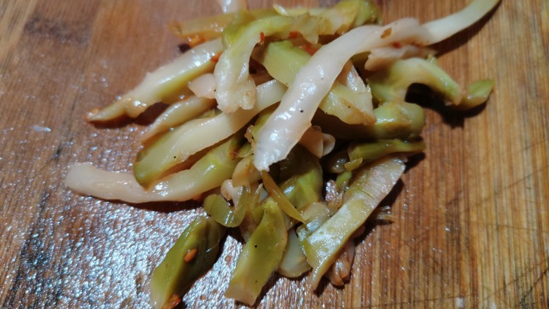 榨菜肉末蒸豆腐,<a style='color:red;display:inline-block;' href='/shicai/ 119018'>榨菜丝</a>适量