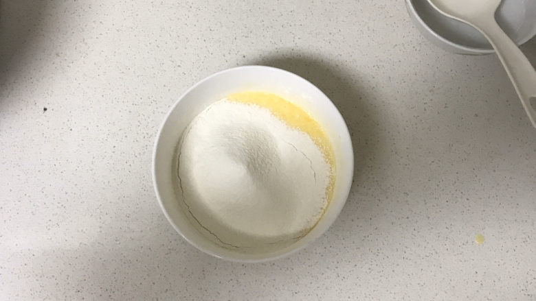 华夫饼,筛入低粉和泡打粉