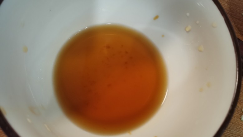 培根炒蛋,味极鲜➕<a style='color:red;display:inline-block;' href='/shicai/ 721'>蚝油</a>➕水搅匀