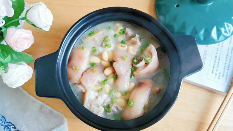 黄豆猪脚汤,成品图!