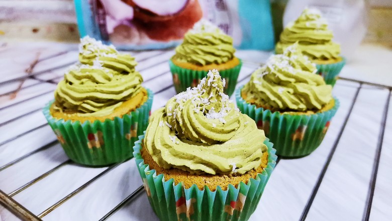 抹茶奶油杯子蛋糕🍰,成品图!