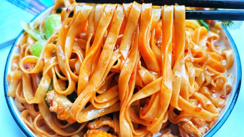 鸡蛋炒河粉,好吃到飞起~
