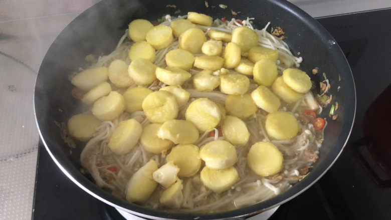 金针菇日本豆腐,摆上日本豆腐