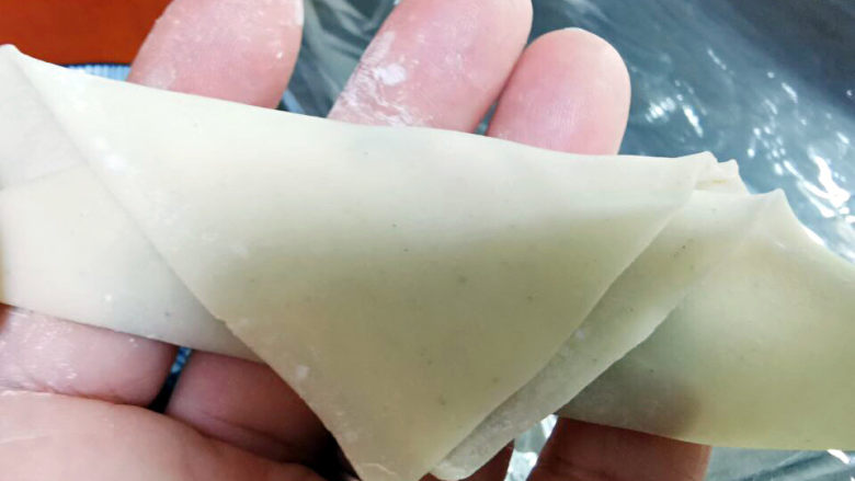 官帽馄饨,尖头往下