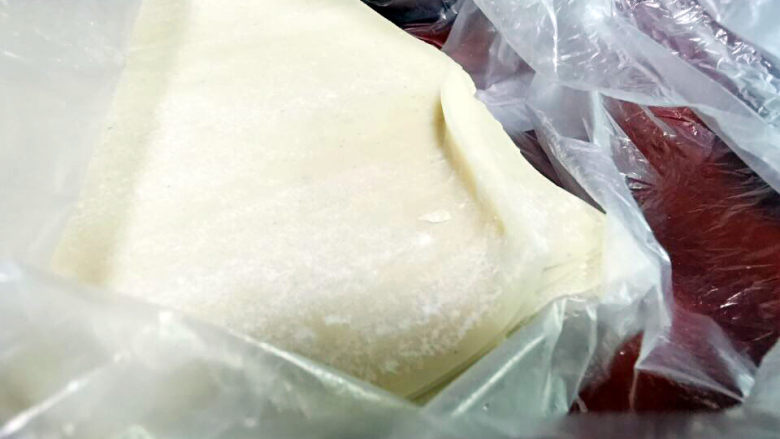 官帽馄饨,外购<a style='color:red;display:inline-block;' href='/shicai/ 4453'>馄饨皮</a>