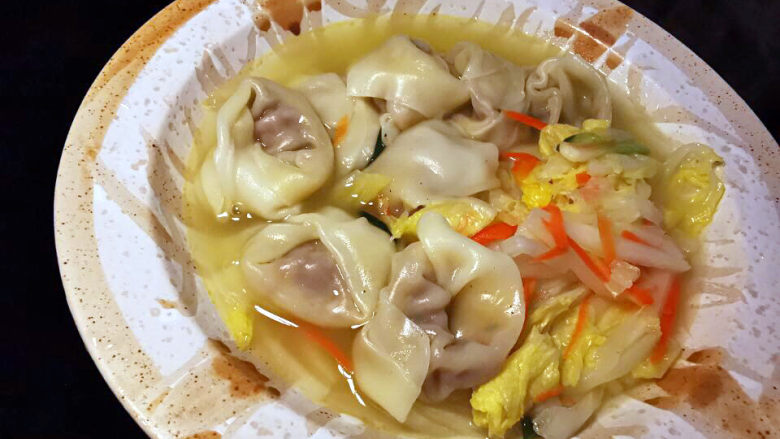 官帽馄饨,暖暖的上桌