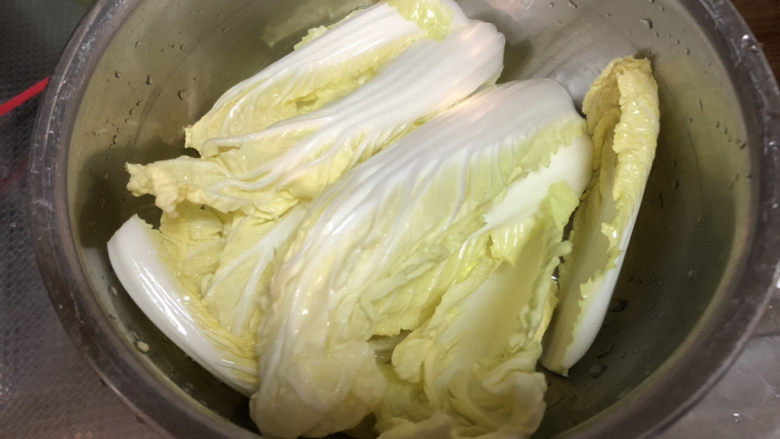海参烧豆腐➕海参娃娃菜烧豆腐,娃娃菜撕小片,清洗