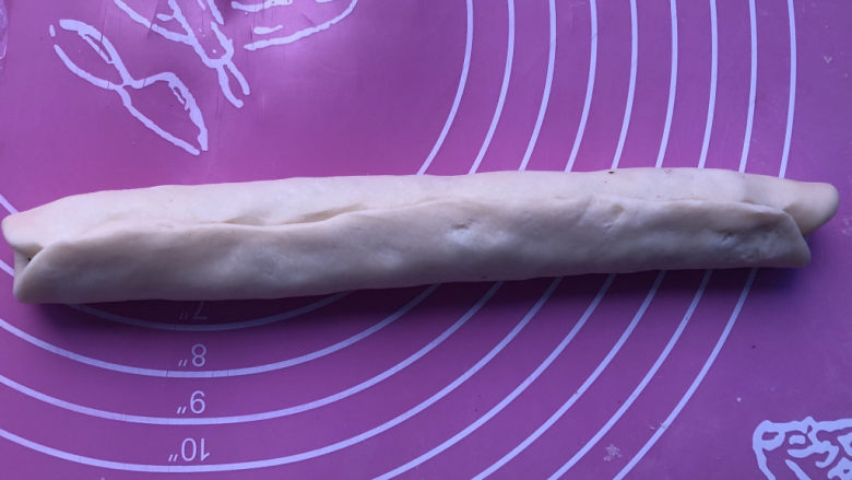 紫米水立方,卷起来,收口。