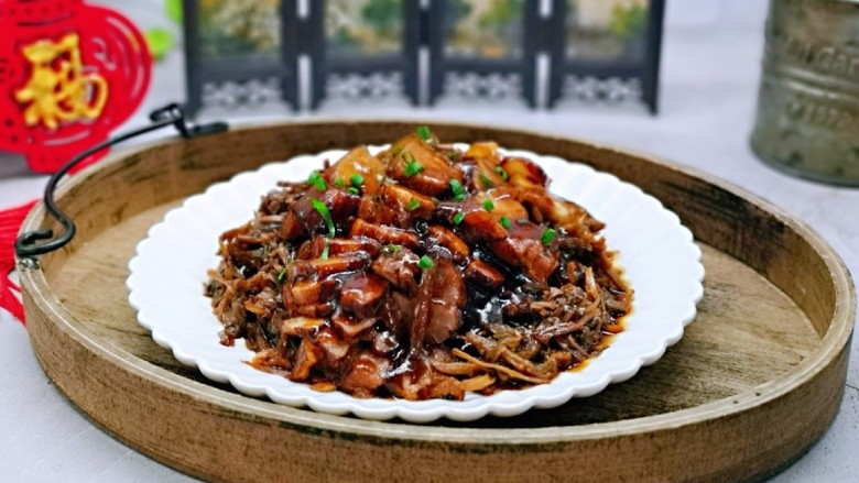 梅干菜烧肉,今天这道<a style='color:red;display:inline-block;' href='/shicai/ 707'>梅干菜</a>烧肉味道太赞了,喜欢的做起来。