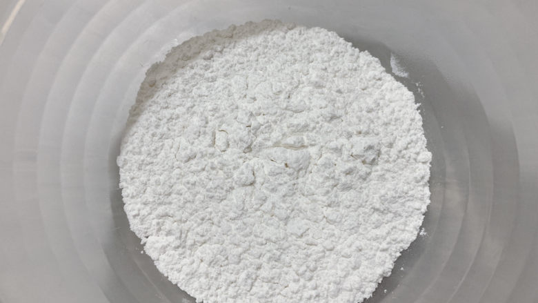 紫薯糯米糍,将糯米粉和生粉,按照4:1混合