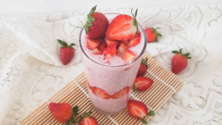 草莓奶昔