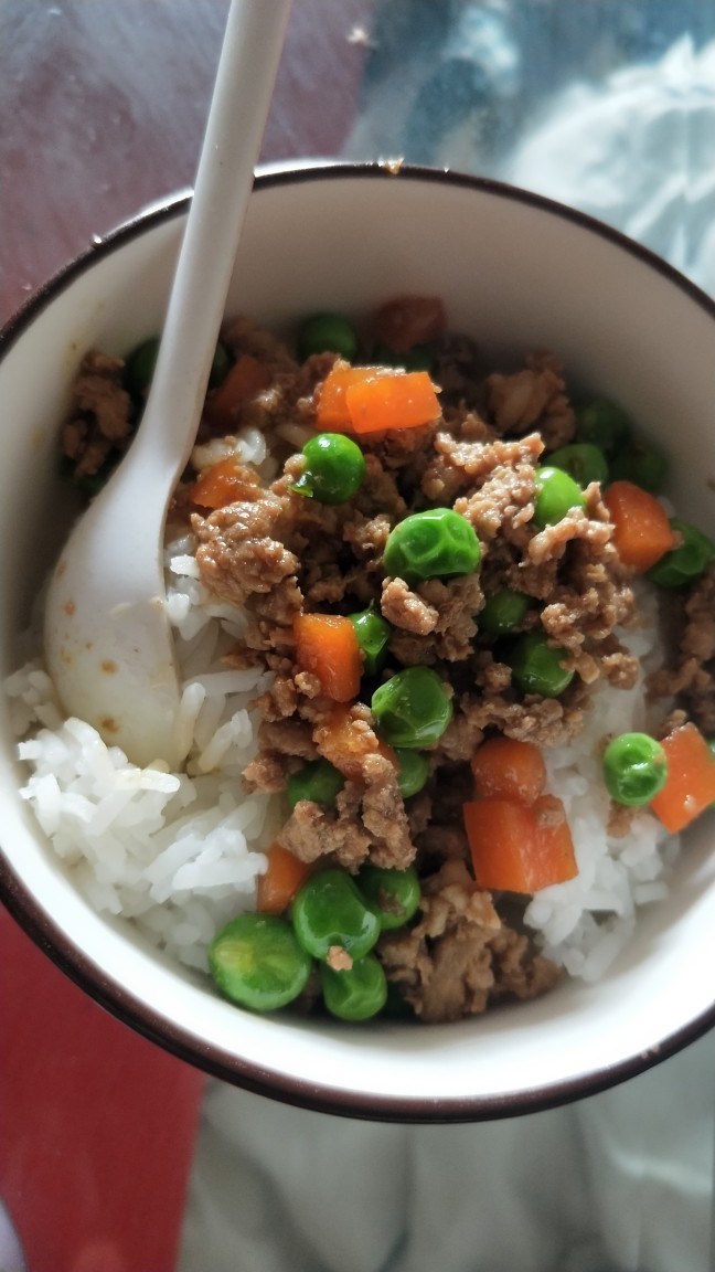 豌豆肉沫,满满的来上一勺,好满足