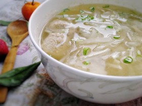 萝卜肉丸汤