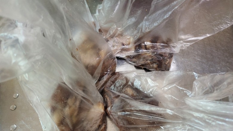 懒人版卤牛肉,配面条粉条超棒,分好后先在冷藏里放1晚上,这样牛肉更入味