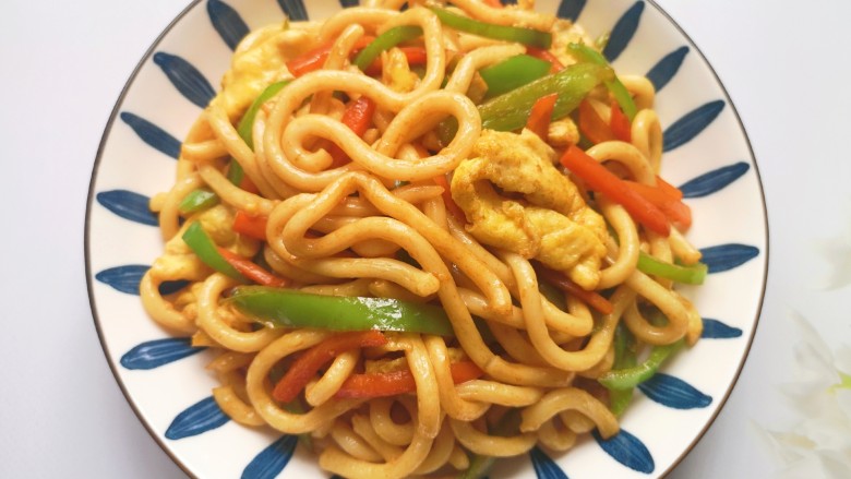 鸡蛋炒乌冬面,开吃开吃!