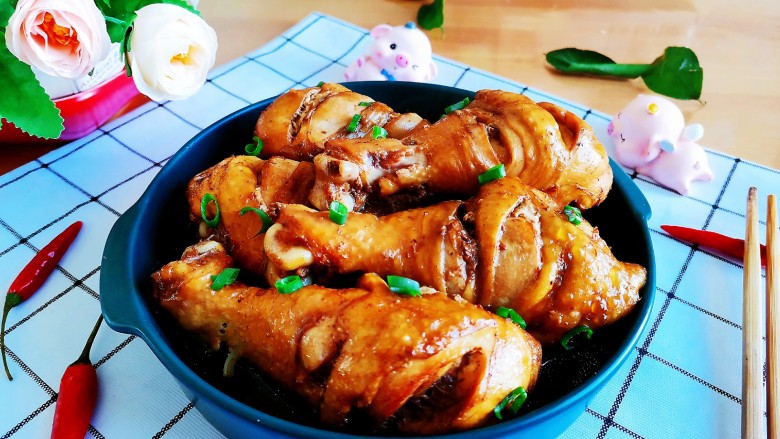 电饭锅焖鸡腿,美味鲜香的电饭锅焖鸡腿就做好了