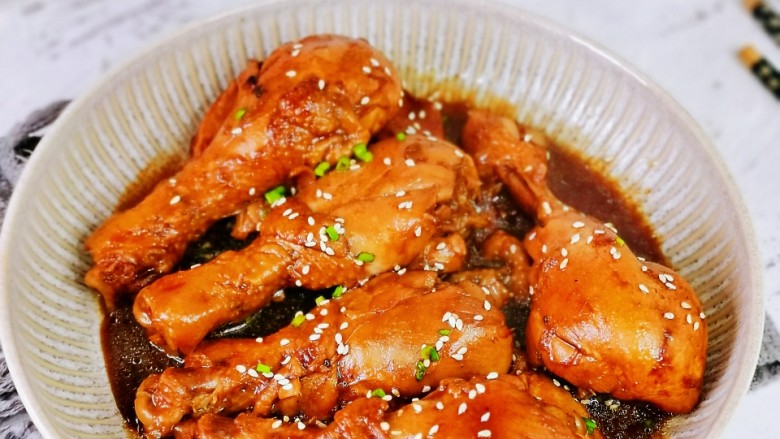 电饭锅焖鸡腿,太香了,零失败,你也试试吧!